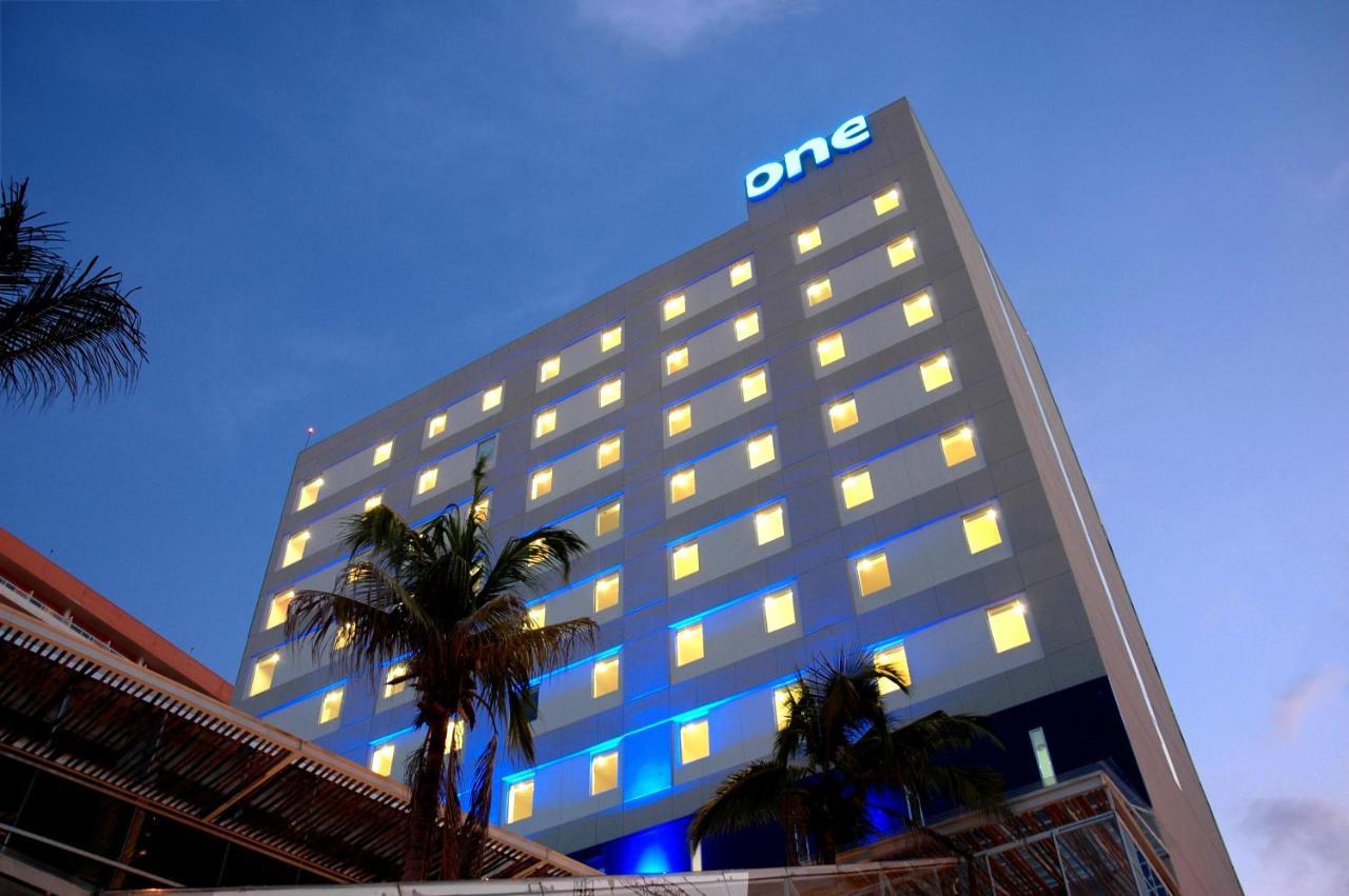 ホテル One Acapulco Costera エクステリア 写真