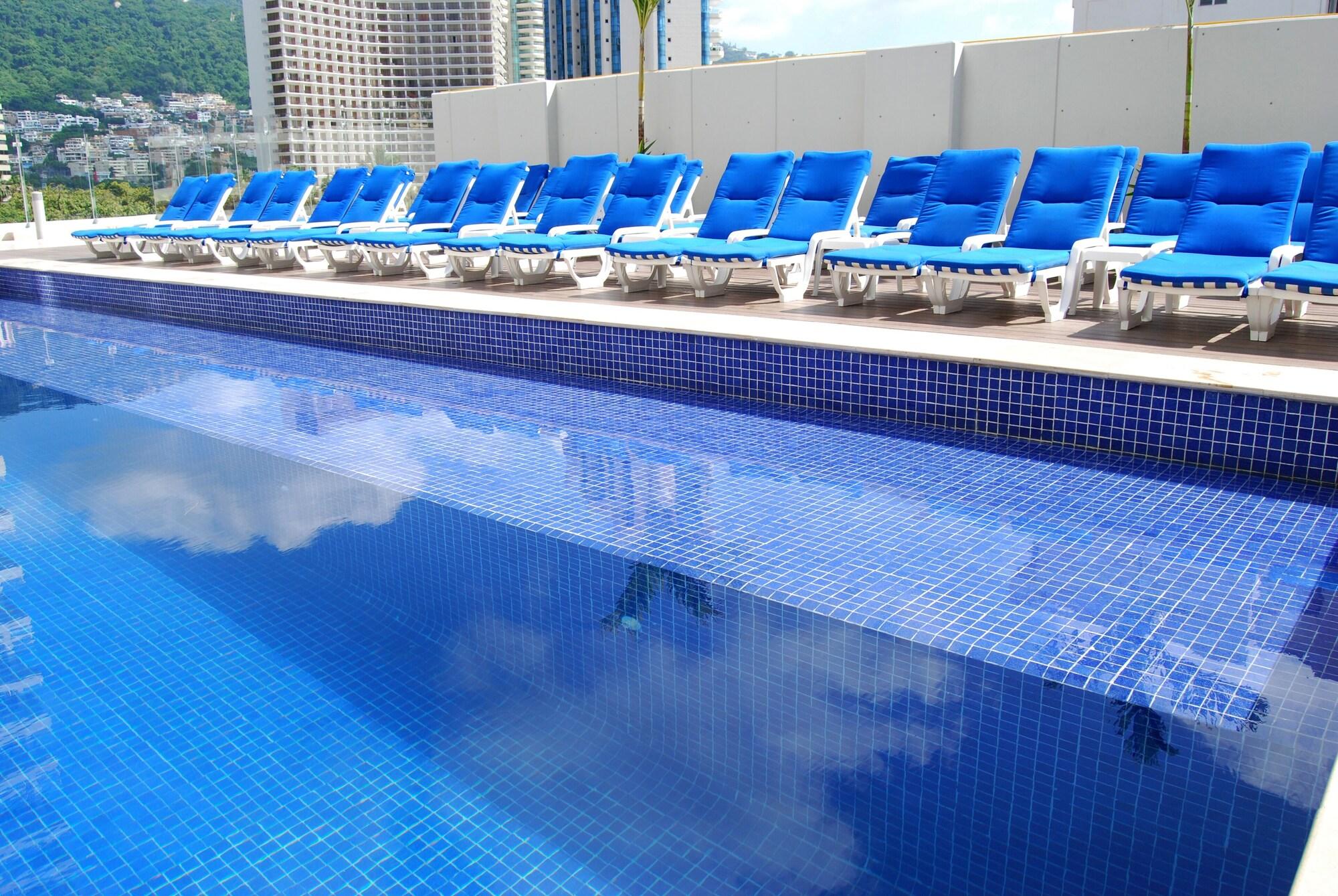 ホテル One Acapulco Costera エクステリア 写真